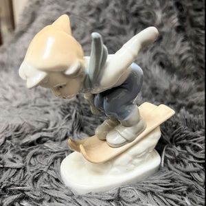 Bens Transworld Porcelain Skier Figurine Japan Foil Label